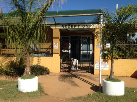 Carnarvon Caravan Park - Accommodation Gold Coast 2