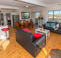 Carrickalinga SeaHaven Coastal Escape-4BRM - 29 Riverview Drive - Gold Coast 4U