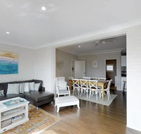 Casa Sorella - beachfront family home - Gold Coast 4U