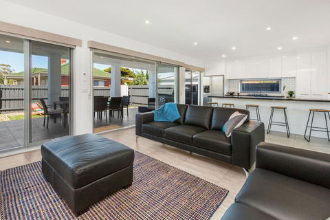 CASABLANCA - DROMANA - Accommodation Gold Coast 2