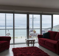 Casey's Beach Retreat - Gold Coast 4U