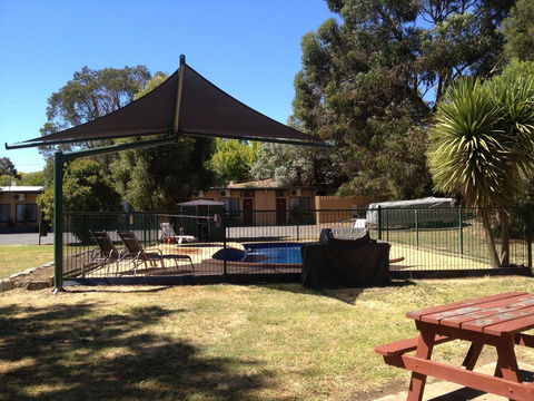 Castle Motel - Accommodation Gold Coast 0
