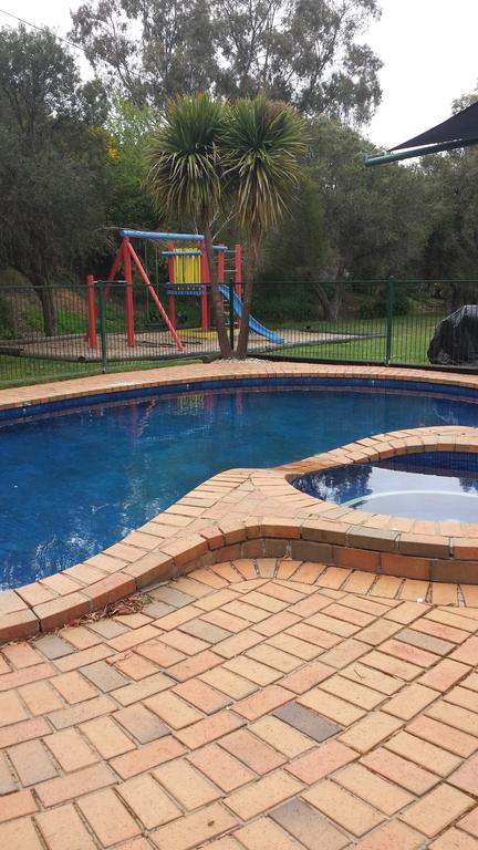 Castle Motel - Accommodation Gold Coast 3