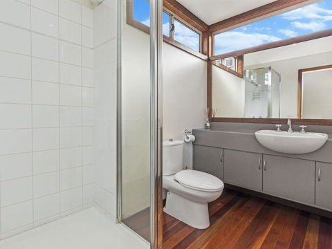CASTWOOD VILLA No. 1 - Accommodation Gold Coast 1