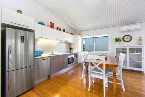 CASUARINA BEACH SHACKS 10 - Accommodation Gold Coast 2