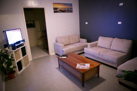 Cave Place Units - Accommodation Gold Coast 0
