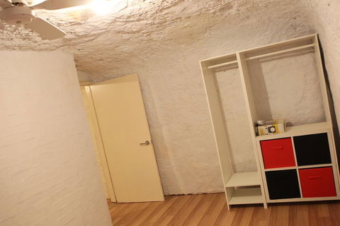 Cave Place Units - Accommodation Gold Coast 2