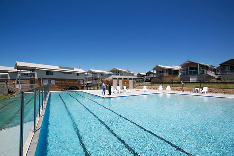 Caves Coastal - Gold Coast 4U 0