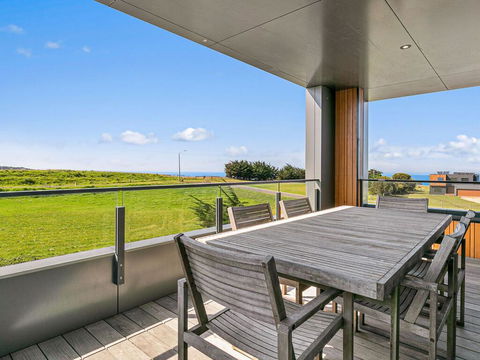 Cayley - Accommodation Gold Coast 2
