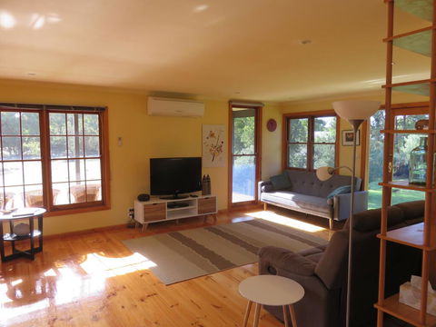 Cedar Cottage Nelson-2 Acre Retreat - Accommodation Gold Coast 2