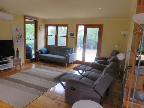 Cedar Cottage Nelson-2 Acre Retreat - Accommodation Gold Coast 3
