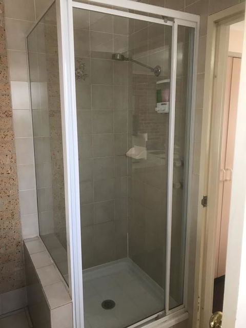 Cedar Lodge Motel - Accommodation Gold Coast 2