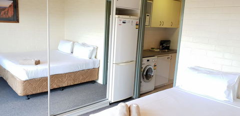 Cedarwood Apartments - Accommodation Gold Coast 3