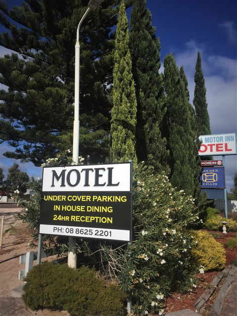 Ceduna Motor Inn - 1 Gold Coast 3
