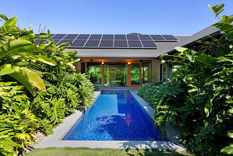 Celeste - At Funnel Bay - 1 Gold Coast 0