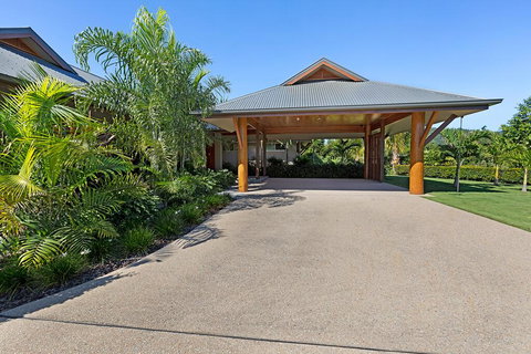 Celeste - At Funnel Bay - 1 Gold Coast 1