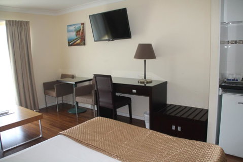 Centenary Motor Inn - Accommodation Gold Coast 3