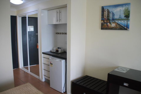Centenary Motor Inn - Accommodation Gold Coast 2