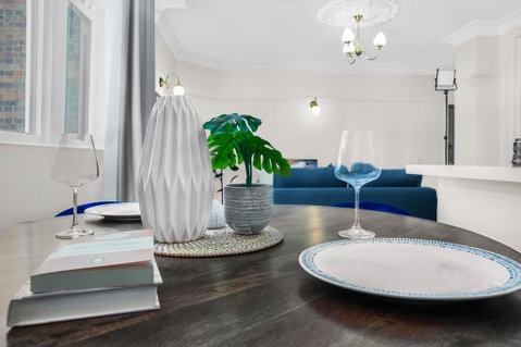 Central Apartment With Spacious Living And Dining - Accommodation Gold Coast 1
