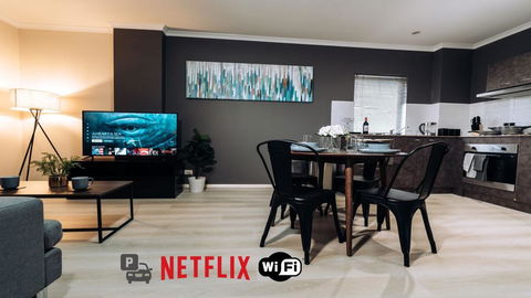 Central City Convenience - Free Parking & WiFi - Gold Coast 4U 0