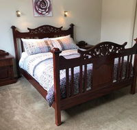 Central executive 3br townhouse 50m to dean street - Accommodation Gold Coast