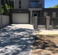 Central executive 4br townhouse - Accommodation Gold Coast