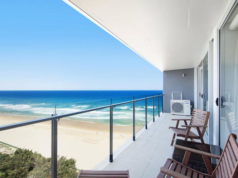 Central Surfers Paradise - Absolute Beachfront - Accommodation Gold Coast 1