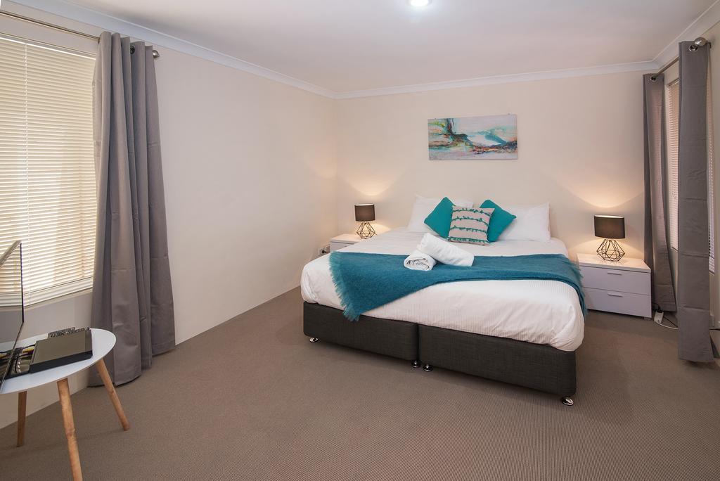 Osmington WA Gold Coast 4U
