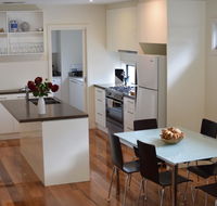 Champagne Stays Apartment - Gold Coast 4U