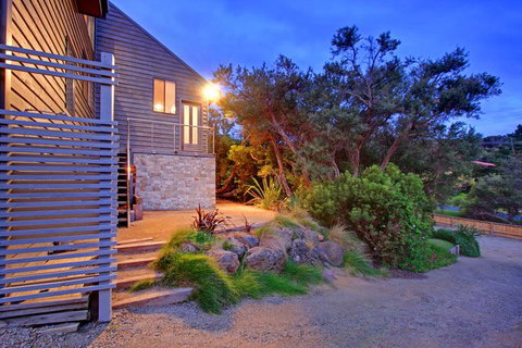 Charltom Hills - Accommodation Gold Coast 1
