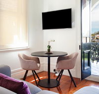 Charming Studio With Balcony in Inner-City Glebe - Accommodation Gold Coast