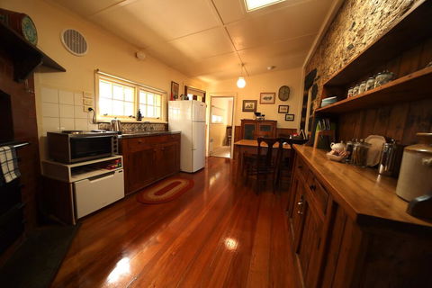 Cherry Plum Cottages - Accommodation Gold Coast 1