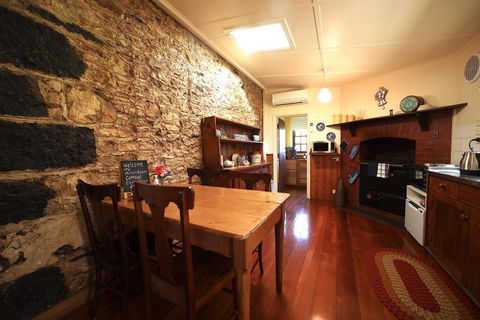 Cherry Plum Cottages - Accommodation Gold Coast 2