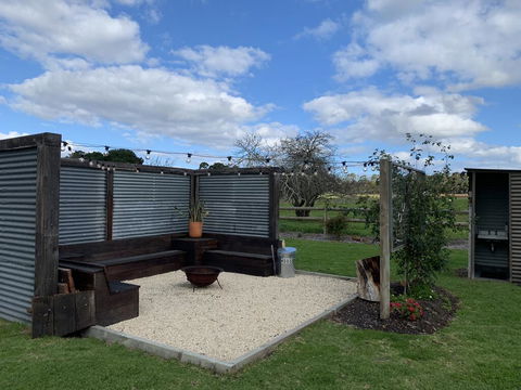 Chesterfarm And Stables - Accommodation Gold Coast 0