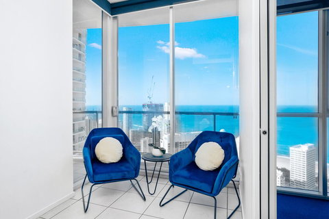 Chevron Renaissance Apartments And Sub Penthouses - We Accommodate - Accommodation Gold Coast 2