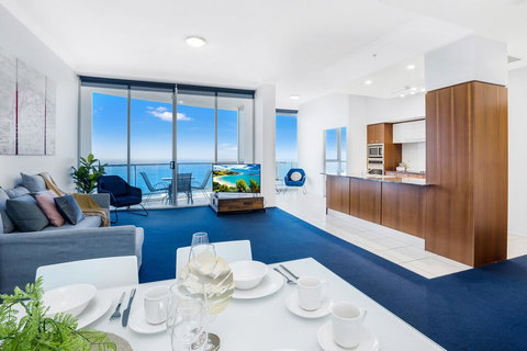 Chevron Renaissance Apartments And Sub Penthouses - We Accommodate - Accommodation Gold Coast 1