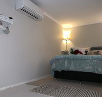 Churchill's BB twin spa getaway - Gold Coast 4U