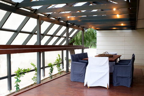 Cirillo Guest House - Gold Coast 4U 1