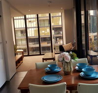 City apartment with river view - Accommodation Gold Coast