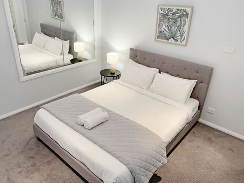 City Center - Modern 2-Bedroom Apartment - Accommodation Gold Coast 1