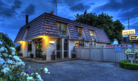 City Gardens Motel - Accommodation Gold Coast 0