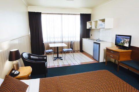 City Oasis Inn - Accommodation Gold Coast 2
