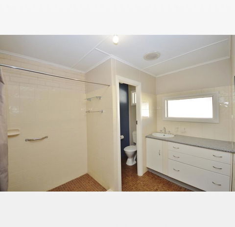 Claires Place - Gold Coast 4U 1