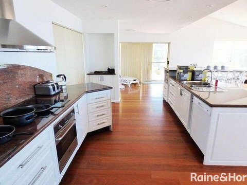 Cliff View - 62 Forresters Beach Road - Accommodation Gold Coast 3