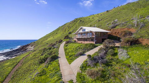 Cliffs End Beach Shack - 105 Gold Coast Drive, Carrickalinga - Gold Coast 4U 2