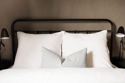 Clonmara Country House And Cottages - Gold Coast 4U 1