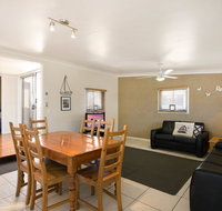 Close to Water Restaurants and Clubs Toorbul St Bongaree - 1 Gold Coast