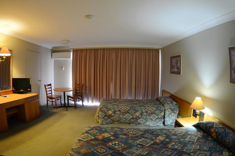 Club Inn Motel - Accommodation Gold Coast 2
