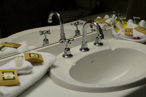 Club Inn Motel - Accommodation Gold Coast 0