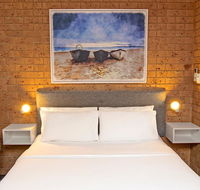 Coast Inn Motel - Gold Coast 4U